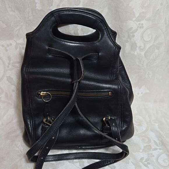 Coach Vintage 90s Black Leather Drawstring Backpack - Picture 3 of 10